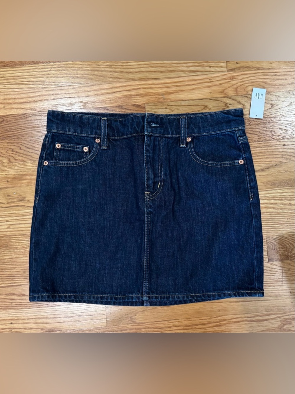 NWT GAP Tall Denim Mini Skirt in Medium Wash - Size 28/6 Tall